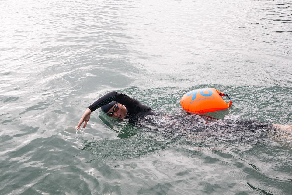 Tow float outlet